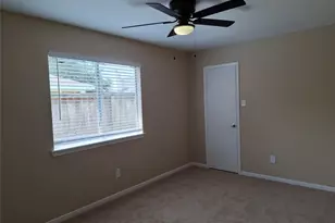 13651 Corrigan Dr, Houston, TX 77014 - Photo 12