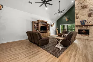 18107 Keenan Cut Off Rd, Montgomery, TX 77316 - Photo 16