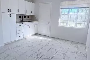 8710 Josie St, Houston, TX 77029 - Photo 10