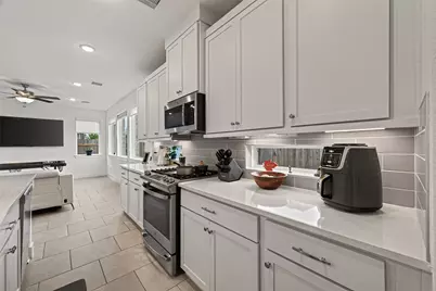 7803 Swooping Swallow Lane, Katy, TX 77493 - Photo 16