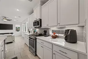 7803 Swooping Swallow Ln, Katy, TX 77493 - Photo 16