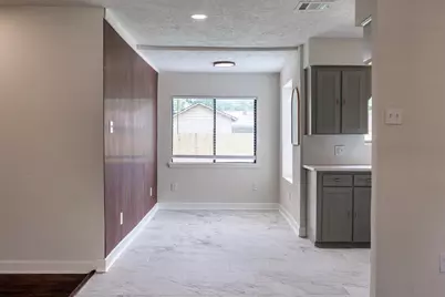 5618 Southbrook Street, Houston, TX 77033 - Photo 12