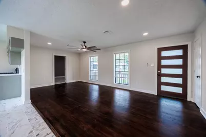 5618 Southbrook Street, Houston, TX 77033 - Photo 2