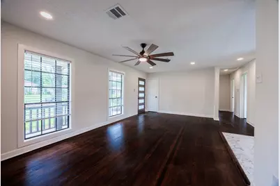 5618 Southbrook Street, Houston, TX 77033 - Photo 6