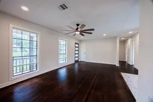 5618 Southbrook St, Houston, TX 77033 - Photo 6