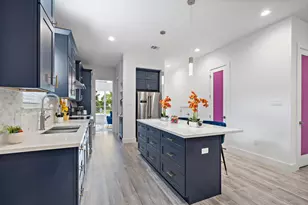 207 E 38th St, Houston, TX 77018 - Photo 12