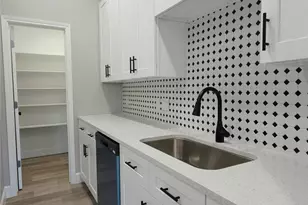 765 Enterprise St, Houston, TX 77088 - Photo 2