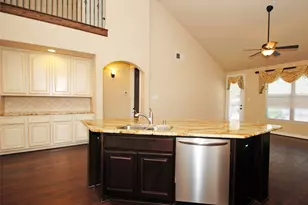 9022 Centennial Dr, Conroe, TX 77384 - Photo 8