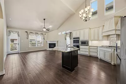 9022 Centennial Drive, Conroe, TX 77384 - Photo 2