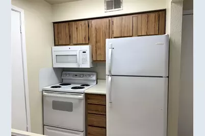 1516 Bay Area Boulevard #Q-8, Houston, TX 77058 - Photo 6