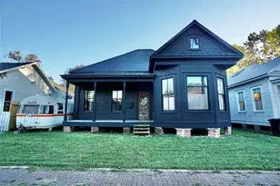 2215 Kane St, Houston, TX 77007 - Photo 1