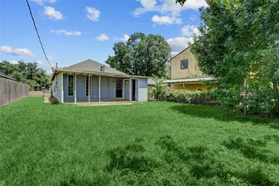 2106 N San Antonio Avenue, Pearland, TX 77581 - Photo 18