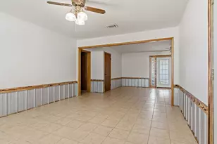 123 Ogden St, Winnie, TX 77665 - Photo 4