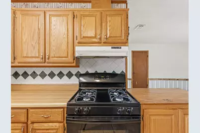 123 Ogden Street, Winnie, TX 77665 - Photo 12