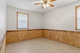 123 Ogden St, Winnie, TX 77665 - Photo 14