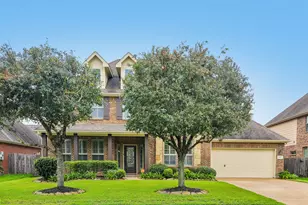 4220 Walnut Bend Dr, Friendswood, TX 77546 - Photo 2