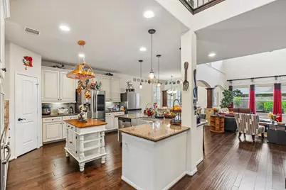 4220 Walnut Bend Drive, Friendswood, TX 77546 - Photo 4