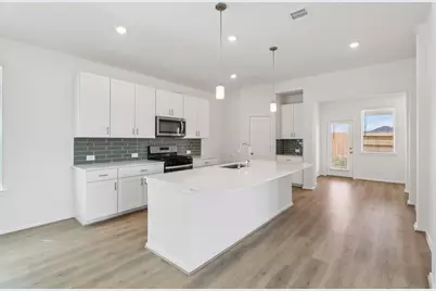 12023 Shining Lake Drive, Baytown, TX 77523 - Photo 10