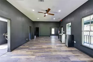 602 E Myrtle St, Angleton, TX 77515 - Photo 24
