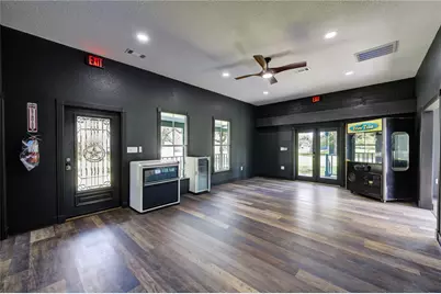 602 E Myrtle Street, Angleton, TX 77515 - Photo 22