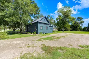 602 E Myrtle St, Angleton, TX 77515 - Photo 8
