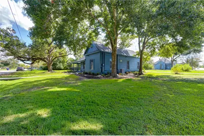 602 E Myrtle Street, Angleton, TX 77515 - Photo 10