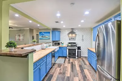 3917 Avenue P 1/2, Galveston, TX 77550 - Photo 6