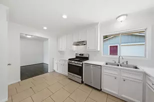 1841 Huge Oaks St, Houston, TX 77055 - Photo 6