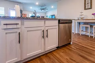 105 Blanco Dr, Huntsville, TX 77340 - Photo 16