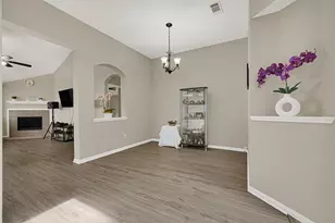 8123 Solara Bend, Houston, TX 77083 - Photo 6