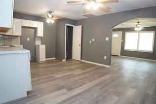 6803 6th St, Hitchcock, TX 77563 - Photo 10
