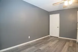 6803 6th St, Hitchcock, TX 77563 - Photo 18