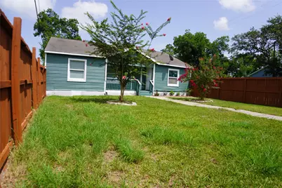 6803 6th Street, Hitchcock, TX 77563 - Photo 4