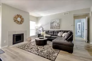 2125 Augusta Dr, Houston, TX 77057 - Photo 1