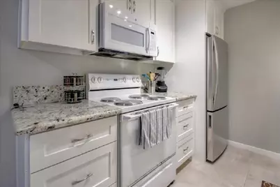 2125 Augusta Drive #63, Houston, TX 77057 - Photo 8