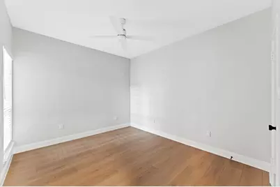 2626 Holly Hall Street #303, Houston, TX 77054 - Photo 8