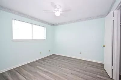 8615 Belle Park Drive, Houston, TX 77099 - Photo 38