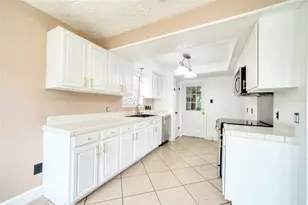 1323 Oakengates Dr, Houston, TX 77015 - Photo 20