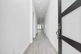 7902 Parnell St, Houston, TX 77051 - Photo 2
