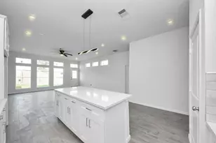 7902 Parnell St, Houston, TX 77051 - Photo 8