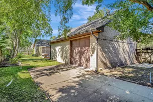 2207 Rockhaven Dr, Houston, TX 77062 - Photo 4