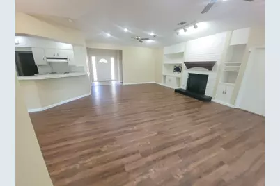 813 River Oaks, Huntsville, TX 77340 - Photo 10