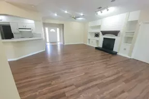 813 River Oaks, Huntsville, TX 77340 - Photo 10