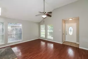 6426 New World Dr, Katy, TX 77449 - Photo 2