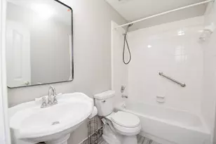 2214 Meadows Blvd, League City, TX 77573 - Photo 32