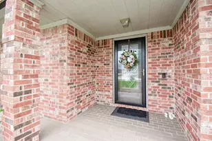 2214 Meadows Blvd, League City, TX 77573 - Photo 2