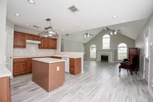 2214 Meadows Blvd, League City, TX 77573 - Photo 18