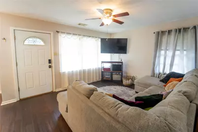 1101 Orange Street, La Marque, TX 77568 - Photo 2