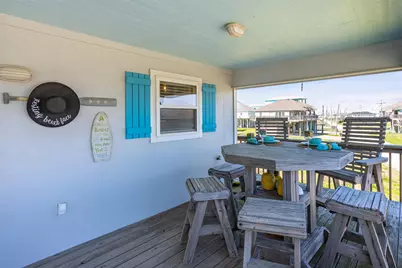 981 S Stingaree Drive, Crystal Beach, TX 77650 - Photo 28