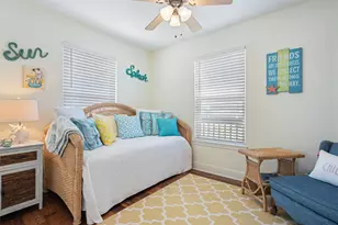 981 S Stingaree Dr, Crystal Beach, TX 77650 - Photo 16